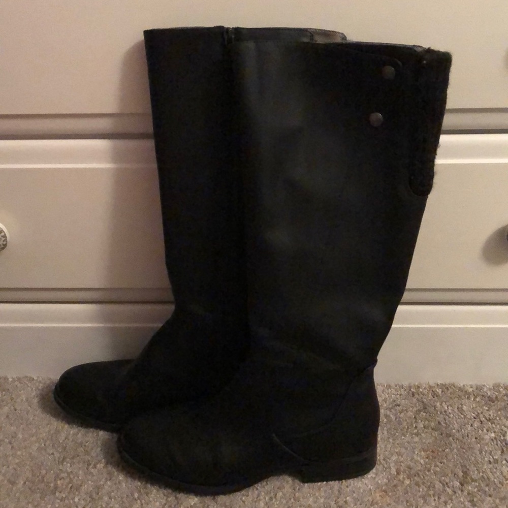 Black and grey Life Stride riding boots.
